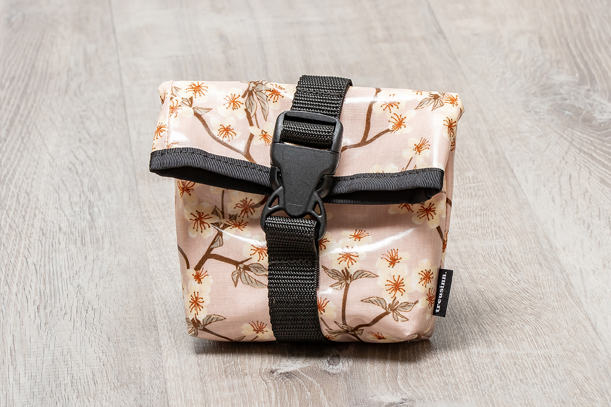 TREUSINN Leckerlitasche GOODY Wachs-Rose