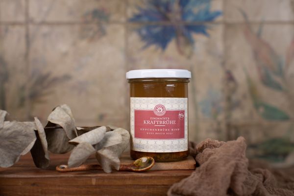 Paul & Paulina Knochenbrühe vom Rind mit Gemüse 400 ml Paul & Paulina Knochenbrühe vom Rind mit Gemüse 400 ml