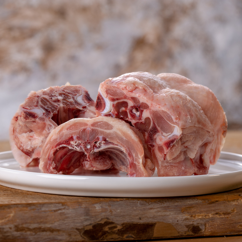 barfgold-rohfleisch-gefluegel-huehnerruecken-halbiert BARFGOLD Hühnerrücken, in Stücken 500g