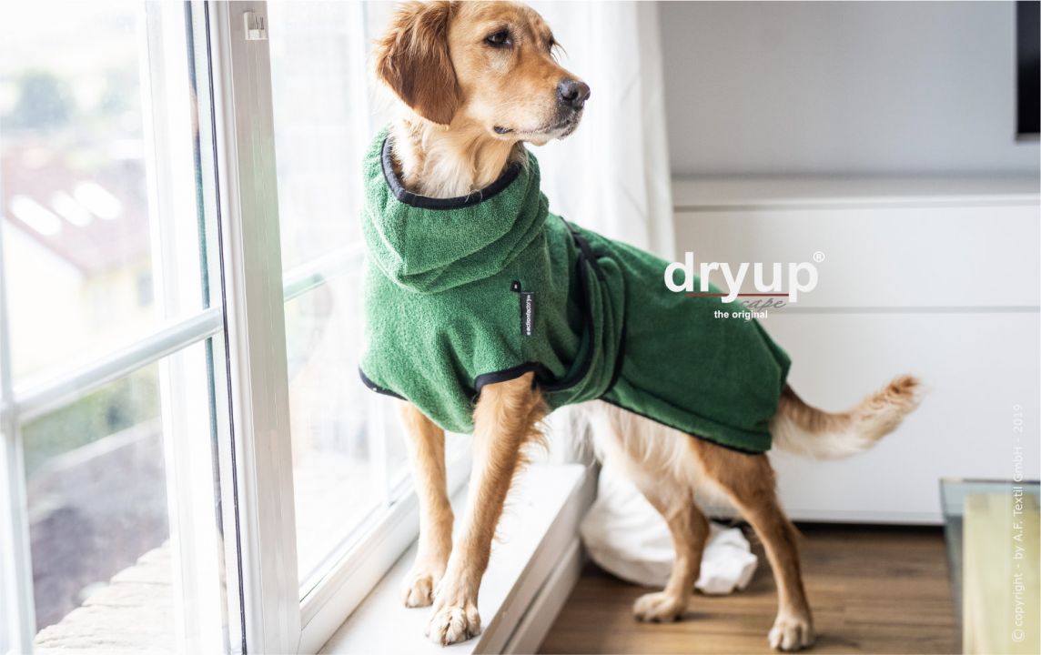 dryup-cape-dark-green