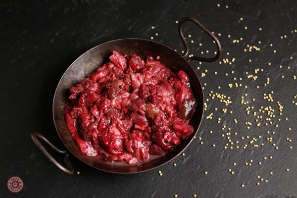 Paul & Paulina Pferdeinnereien roh in Würfel 1 kg