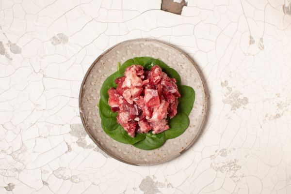 Paul & Paulina Ziegen-Muskelfleisch in Würfel (geschnetzelt) roh 1 kg Paul & Paulina Ziegen-Muskelfleisch in Würfel (geschnetzelt) roh 1 kg