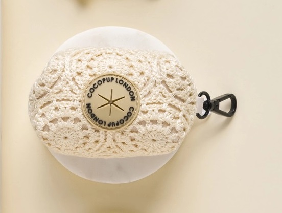 Kotbeutelhalter-Festival-1 Cocopup London Gehäkelter Kotbeutelhalter | Kotbeutelspender Festival