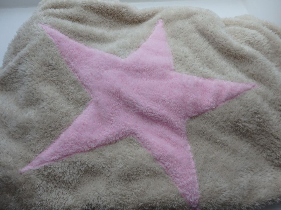 1469078640_425118 Hundedecke, Welpendecke Pooch Beige Rosa